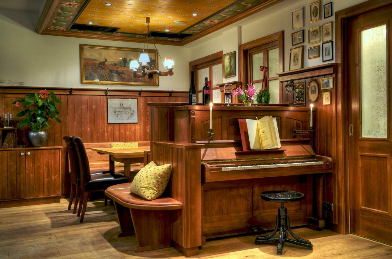 Hotel Gasthof Koenig Kremsmünster Dış mekan fotoğraf